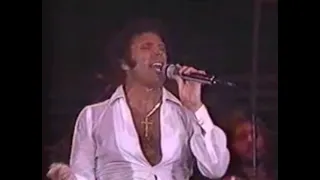 Tom Jones - don't let go, live in Las Vegas. "Ceasar palace"