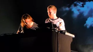 Kiasmos - Lit et Looped - Dour 2015