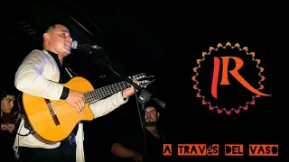 Ivan Ruiz - A traves del vaso