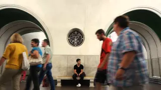 90 seconds in a Metro station in Moscow