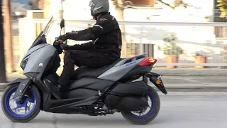 2021 YAMAHA X MAX 300 driving around