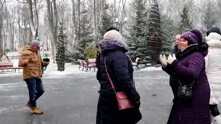 ЗАЖИГАЙ СУДЬБА ЗЕЛЁНЫЙ СВЕТ!💃🕺👍/ТАНЦЫ В ПАРКЕ ГОРЬКОГО ХАРЬКОВ ЯНВАРЬ 2022