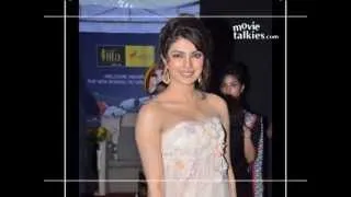 Fashion Fest : Celeb Style At IIFA 2012 Green Carpet