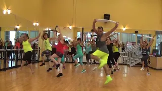 JOHN LAYSECA ZUMBA "Hoy" (Version Folclorica) by Gianmarco