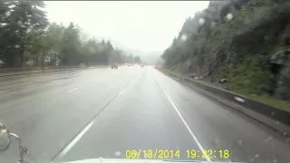 Dangerous situation  on the Snoqualmie Pass WA