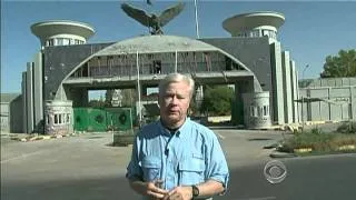 The CBS Evening News with Scott Pelley - Libyan rebels target Sirte; Qaddafi flees south