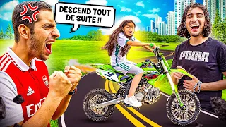 MYRIAM FAIT DE LA MOTO CROSS EN CACHETTE ! 🤬 ( court métrage)