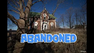 Exploring a Classic Ontario Abandoned Farm House! (FOWLER HOUSE!)