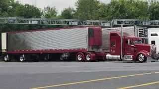 Kenworth w900 with the 53 ft Stainless steel￼ spread axle refer trailer  ￼