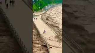 Huge flood 😱#flooded #floodwarning #youtubeshorts #shorts #PureNepali #2023 watch full vedio #viral