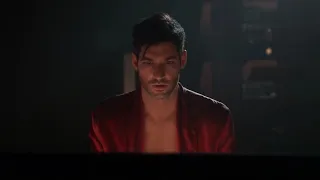 Lucifer S05E10 | Lucifer plays piano