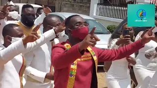 Joe Mettle arrives at his Traditional Wedding In Style With his HIT Song!🕺🏼🕺🏼