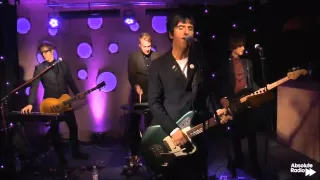 Johnny Marr - There is a Light That Never Goes Out (The Smiths)