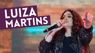 "S de Saudade": Luiza Martins canta sucesso no Faustão