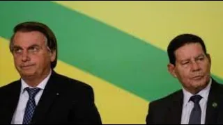 Mourão escorrega na fala e é repreendido pelo presidente Bolsonaro. #shorts
