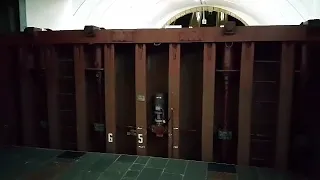 Kyiv metro turns into a bomb shelter