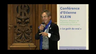 Étienne Klein : Science & recherche, quelle différence y a t-il entre ses deux formes d'études ?