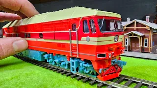 Our trains No. 11 DIESEL LOGO TEP 70 scale 1/87. About cars