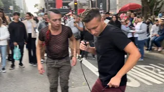 O CANTOR DE RUA ALEMÃO DA PIZADINHA LOTA AVENIDA MAIS MOVIMENTA DO PAÍS PAULISTA CANTANDO 🎤 PISEIRO