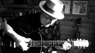 Bumble Bee Blues - Memphis Minnie/Mance Lipscomb style