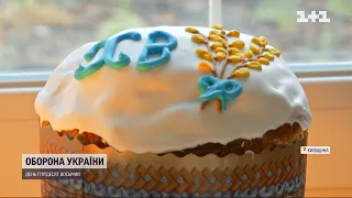 Жінки на Київщині напекли 500 пасок і відвезли їх до Бучі й Ірпеня, де досі є голодні люди