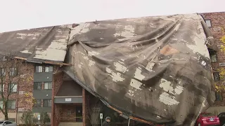 Strong winds cause havoc, damage across Chicagoland