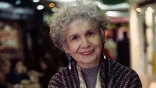 Alice Munro: Canadian short-story master wins Nobel prize in literature