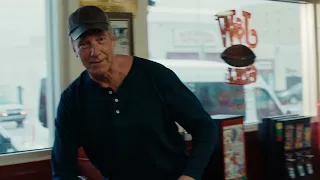 Mike Rowe visits J&W Grill (2:30)
