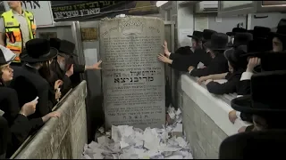 Thousands at the Kever For Ribnitzer Rebbe’s Yahrtzeit