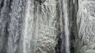 Niagara Falls Canada freezes over - Spectacular photos from 2014 polar vortex