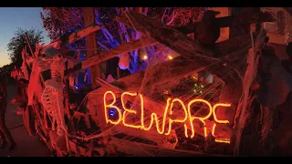 The most epic Halloween home haunts you will ever see. MUST SEE!