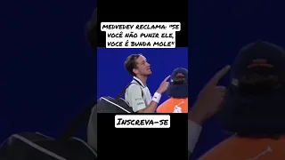 Medvedev reclama com árbitro sobre coaching do adversário 😱 #tennis #medvedev #australianopen