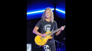 Kirk Hammett se equivoca en "Nothing Else Matters" y se ríe de sí mismo