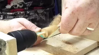Turning a cork float body