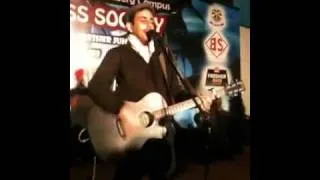 wonderwall cover by Bilal Khan live at beaconhouse algc