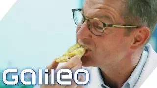 Pizza mit Chips - schmeckt das? | Galileo | ProSieben