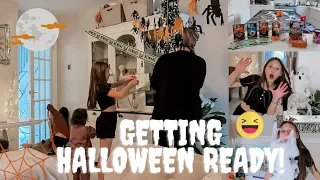 GETTING HALLOWEEN READY! | HALLOWEEN DECORATIONS | HALLOWEEN VLOG 2021