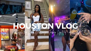 HOUSTON TEXAS VLOG | GIRLS TRIP | KISS RESTAURANT, KAMP, TURKEY LEG HUT, 02 LOUNGE + MORE