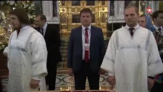 Путин поклонился мощам Николая Чудотворца