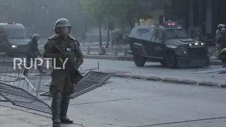 В Чили повысили стоимость проезда в метро на три рубля.