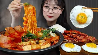 ASMR | SUB | SPICY SAUSAGE STEW & FRIED EGGS, KIMCHI | COOKING & MUKBANG | EATING SOUNDS