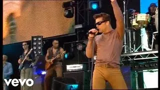 Ricky Martin - She Bangs (Live)