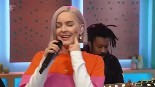 Anne-Marie - Perfect to Me LIVE at SundayBrunch