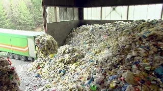 Lehrfilm "Abfall – Vermeidung, Entsorgung, Recycling" - Ausschnitt