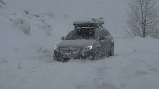OPEL INSIGNIA SPORTS TOURER 4X4 In Snow HD
