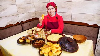 WE ARE PREPARING A DELICIOUS LUNCH. STUFFED CABBAGE AND APPLE PIE ACCORDING TO AN OLD RECIPE!