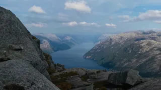 Hike to Preikestolen (The scenic route)