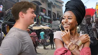 White Guy Speaks Multiple African Languages in Nigerian Market, Locals Stunned