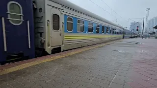 🇺🇦 "Українець з німецькими коріннями" Електровоз ДС3-012 з поїздом EN 52 Перемишль - Київ