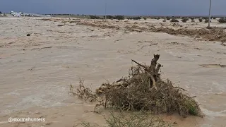 شاهد | اقوى مشهد من جراف سيل وادي بني خالد | سلطنه عمان 2024